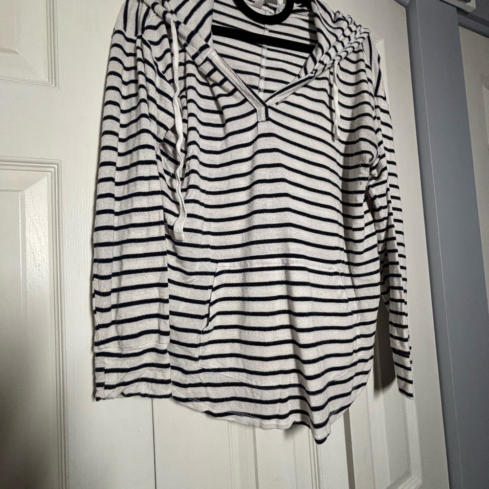 Market & Spruce Black and White Striped Hoodie
